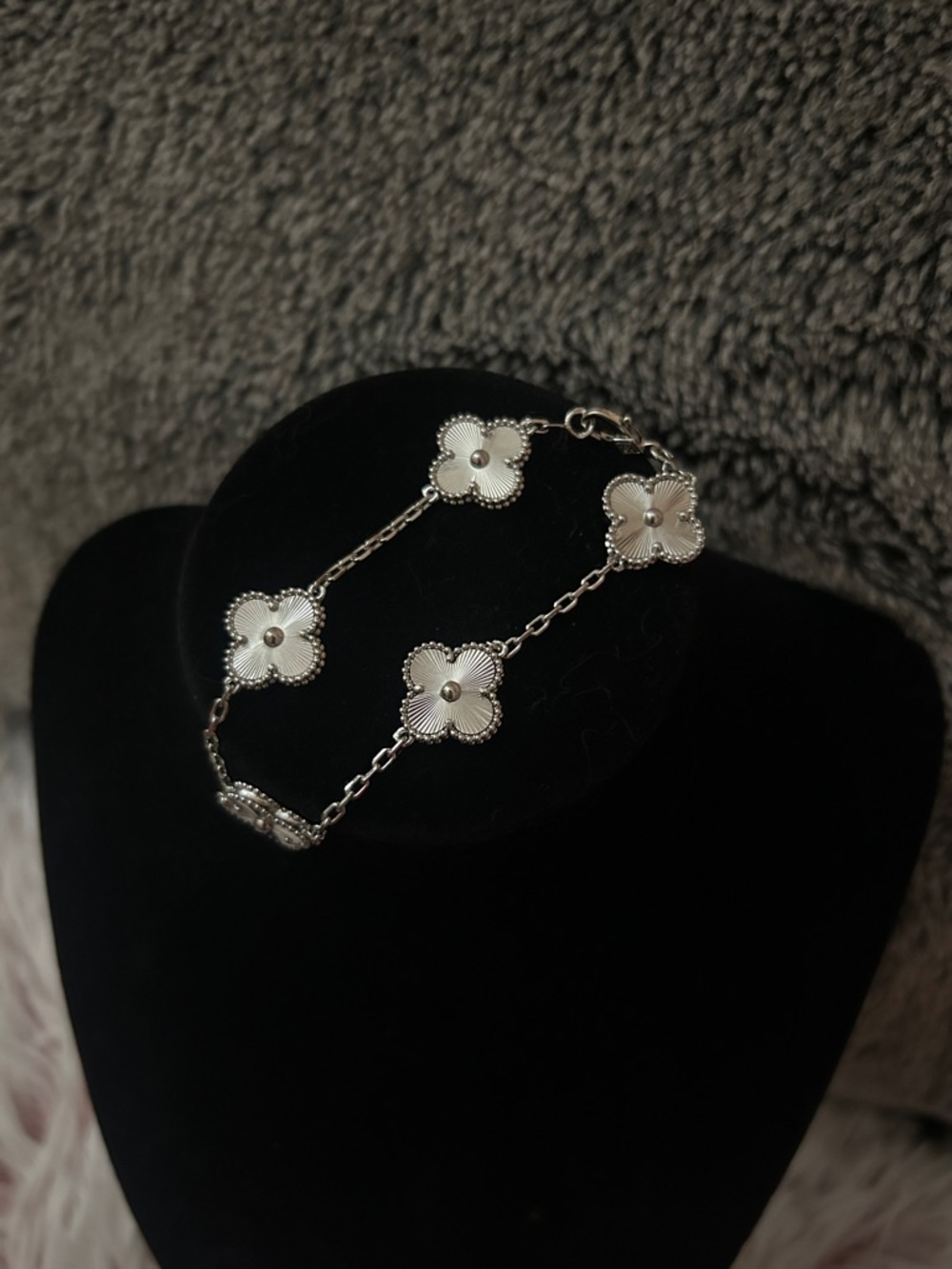925 Sterling Silver Clover Bracelet - 6.75 - 7 inches